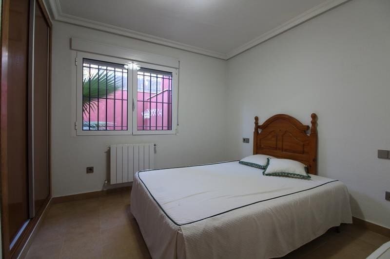 5 slaapkamer Villa te koop in Campoamor - € 1.250.000 (Ref: 9983377)