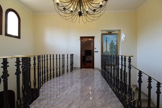 5 slaapkamer Villa te koop in Dehesa de Campoamor, Orihuela - € 1.250.000 (Ref: 9983377)