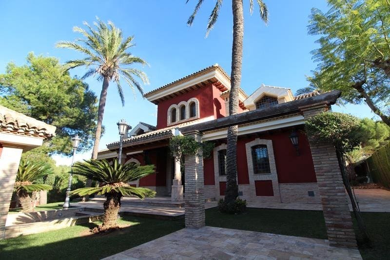 5 slaapkamer Villa te koop in Campoamor - € 1.250.000 (Ref: 9983377)