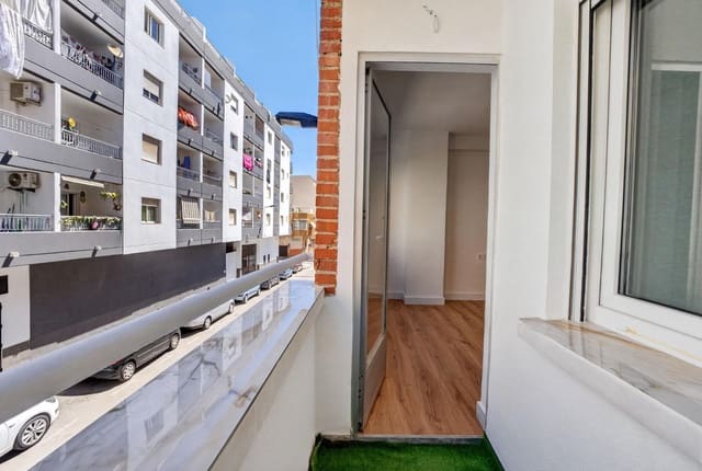 3 soveværelse Lejlighed til salg i Parque de las Naciones, Torrevieja - € 130.000 (Ref: 9983381)