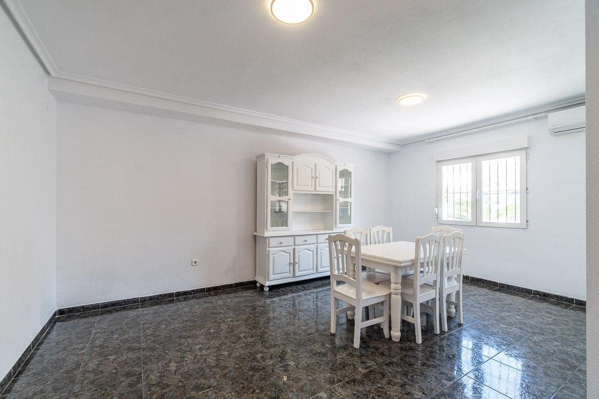 3 soveværelse Semi-Rækkehus til salg i Playa Flamenca - € 297.000 (Ref: 9983384)