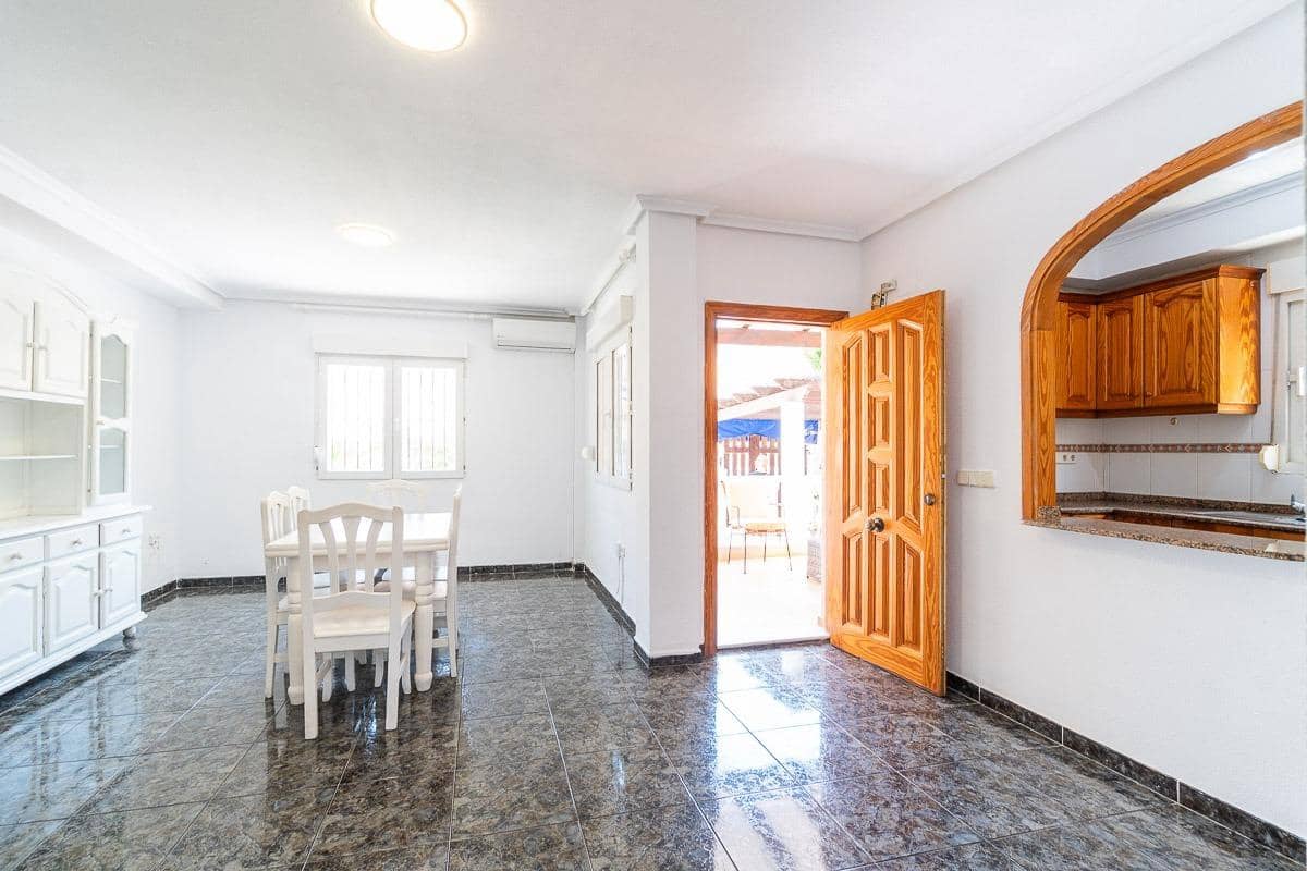 3 soveværelse Semi-Rækkehus til salg i Playa Flamenca - € 297.000 (Ref: 9983384)