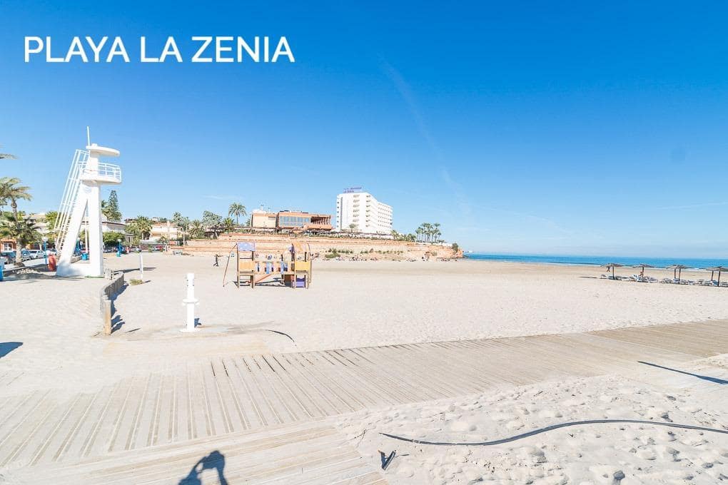 3 soveværelse Semi-Rækkehus til salg i Playa Flamenca - € 297.000 (Ref: 9983384)