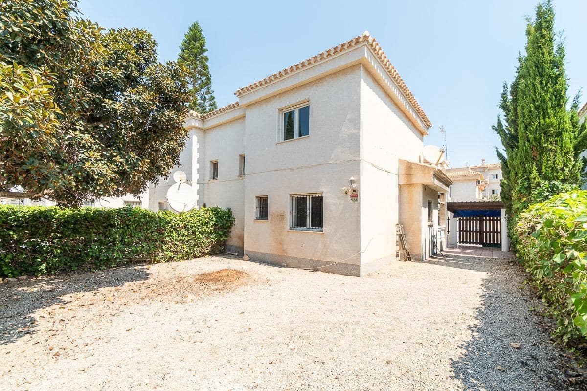 3 soveværelse Semi-Rækkehus til salg i Playa Flamenca - € 297.000 (Ref: 9983384)