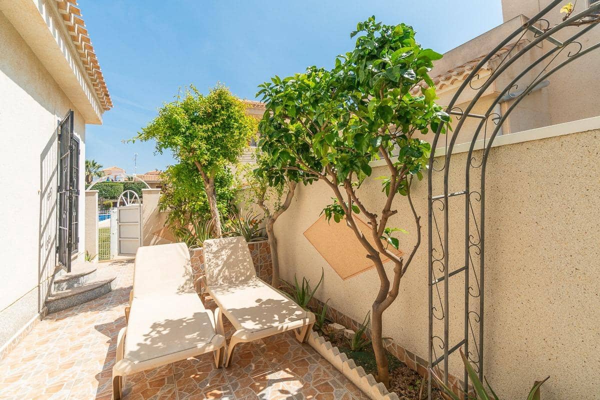 2 slaapkamer Huis te koop in Playa Flamenca - € 264.000 (Ref: 9983388)