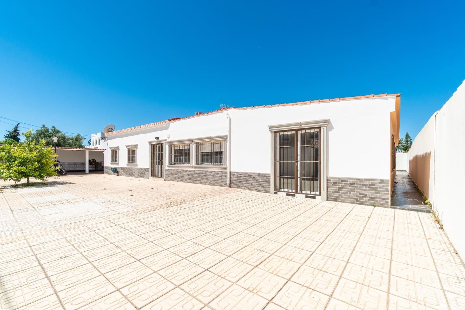4 Zimmer Villa zu verkaufen in Torrevieja - 530.000 € (Ref: 9983389)