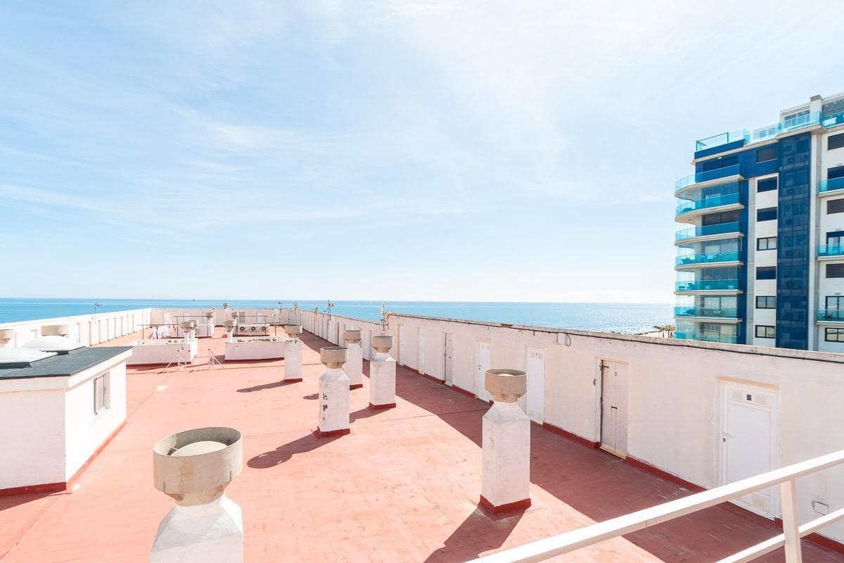 Apartamento de 2 habitaciones en Orihuela Costa en venta - 219.000 € (Ref: 9983391)