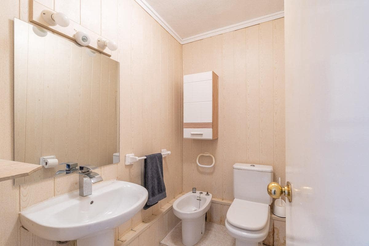 Apartamento de 2 habitaciones en Orihuela Costa en venta - 219.000 € (Ref: 9983391)
