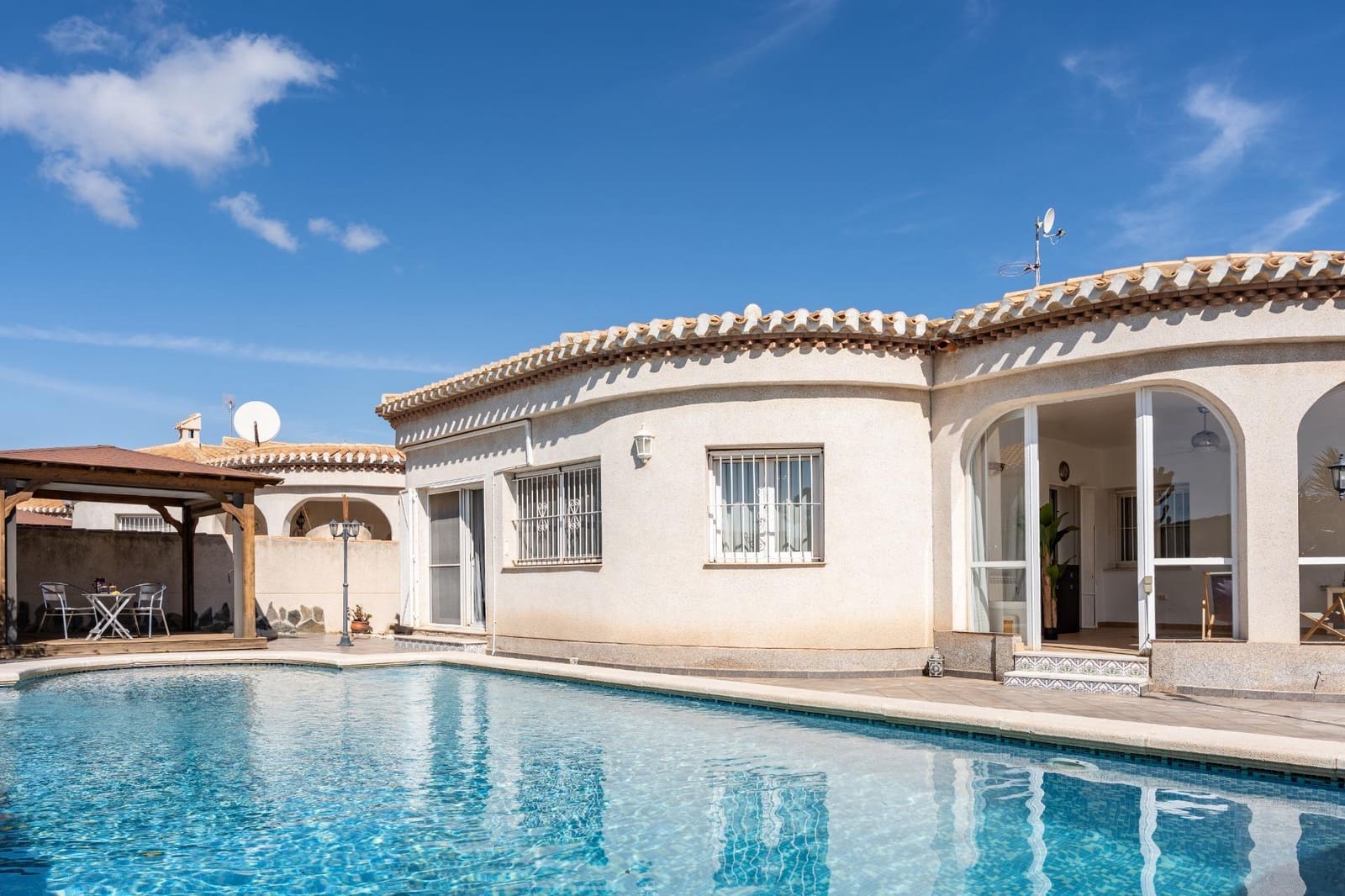 3 soverom Villa til salgs i Playa Flamenca - € 560 000 (Ref: 9983392)