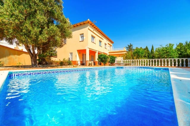 4 soveværelse Villa til salg i La Mata, Torrevieja - € 859.000 (Ref: 9983394)