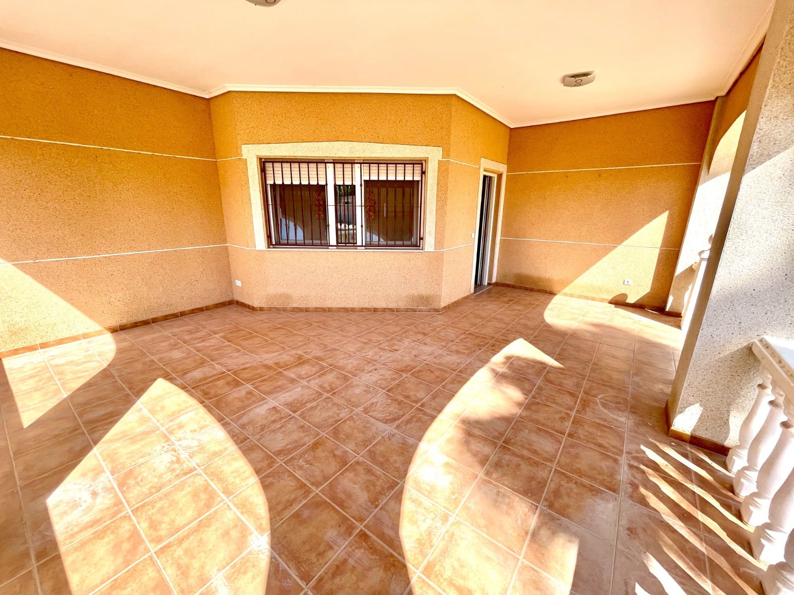 4 soveværelse Villa til salg i Catral - € 630.000 (Ref: 9983398)