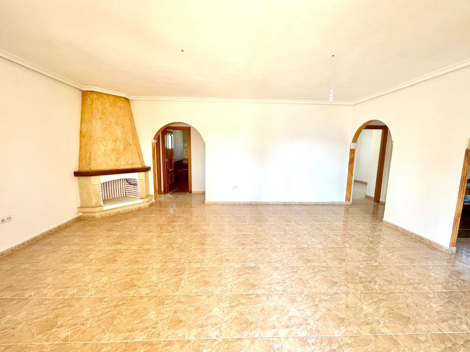 4 soveværelse Villa til salg i Catral - € 630.000 (Ref: 9983398)