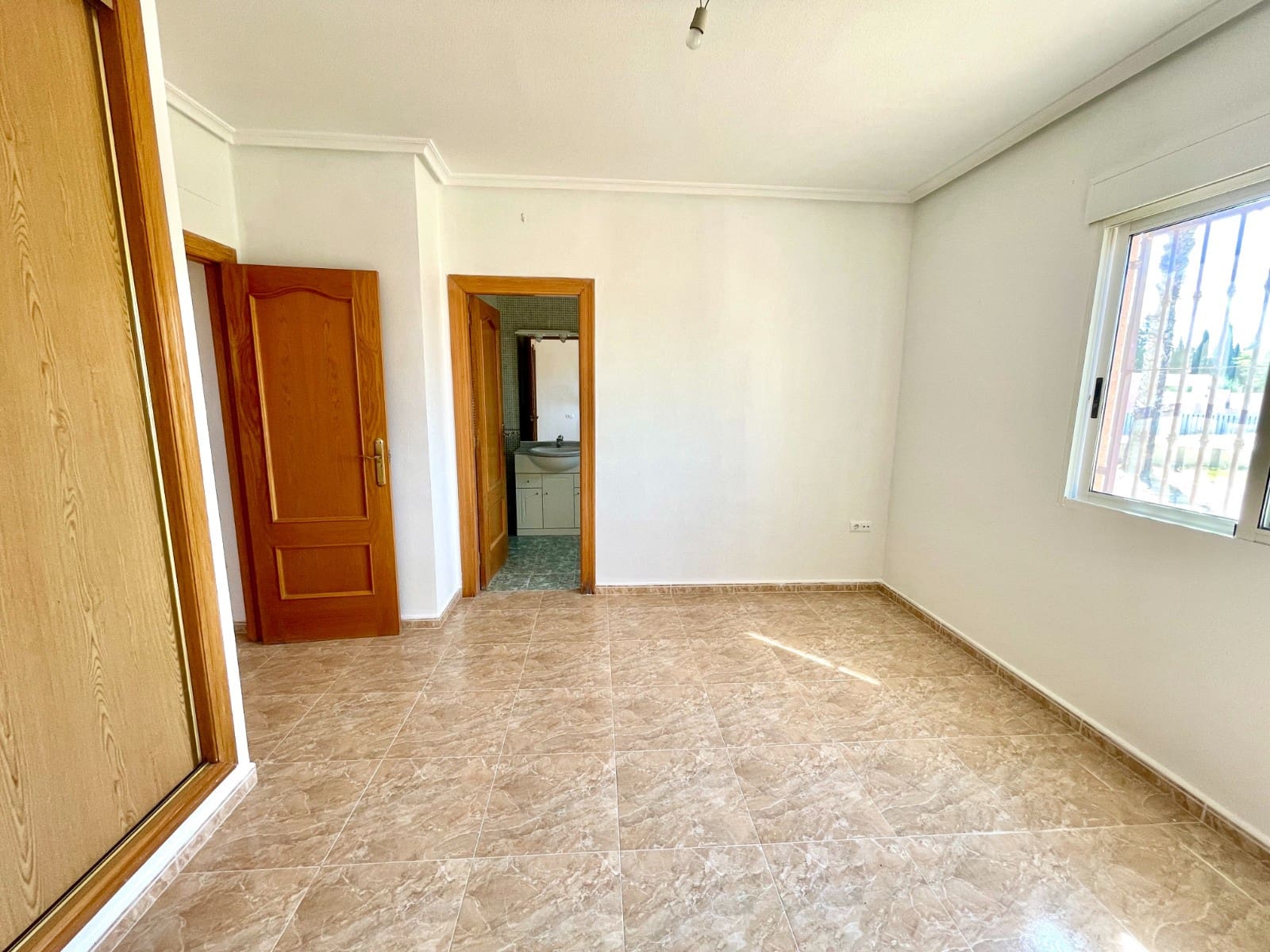 4 soveværelse Villa til salg i Catral - € 630.000 (Ref: 9983398)