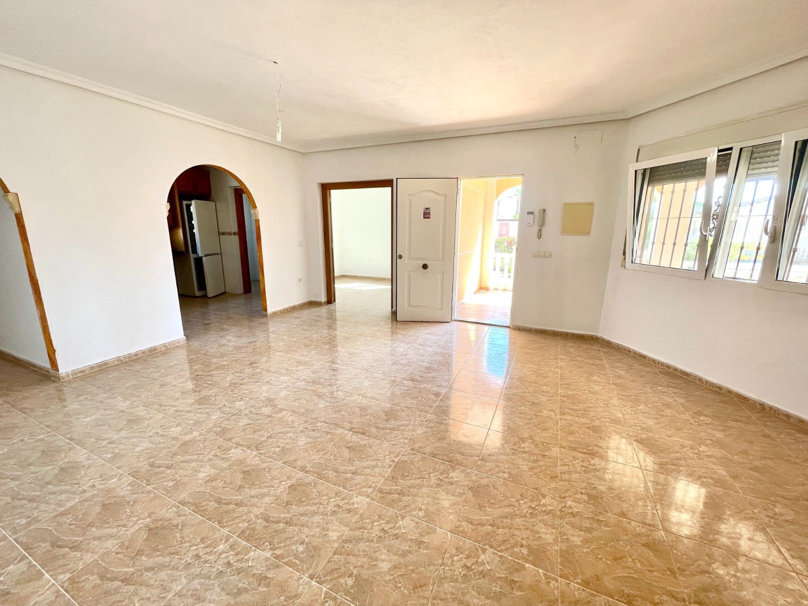 4 soveværelse Villa til salg i Catral - € 630.000 (Ref: 9983398)
