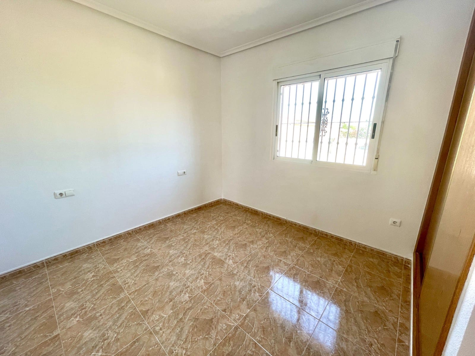 4 soveværelse Villa til salg i Catral - € 630.000 (Ref: 9983398)
