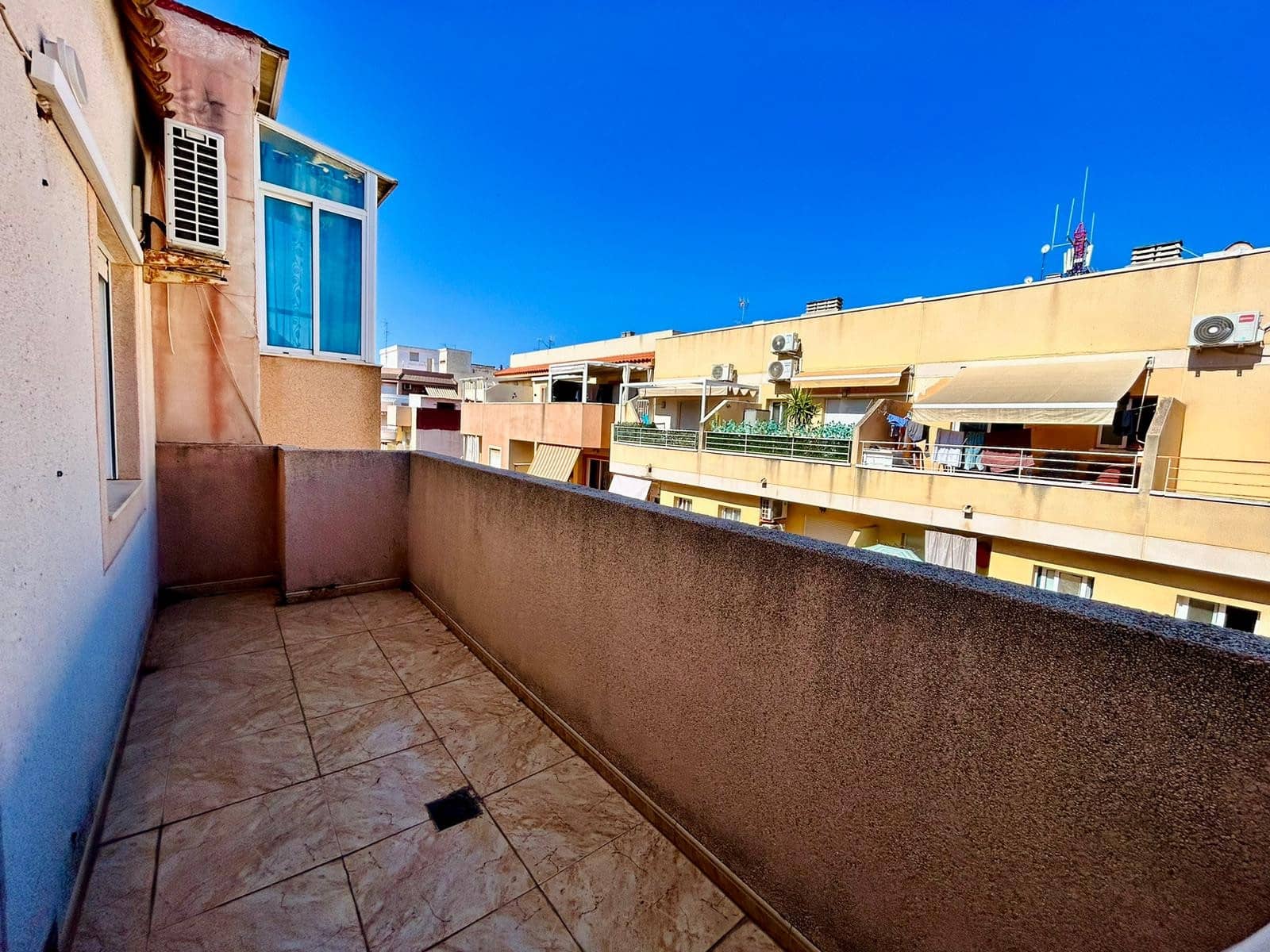 2 bedroom Apartment for sale in Torrevieja - € 136,500 (Ref: 9983399)