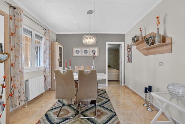 3 makuuhuone Huvila myytävänä paikassa San Luis, Torrevieja - 359 000 € (Ref: 9983406)
