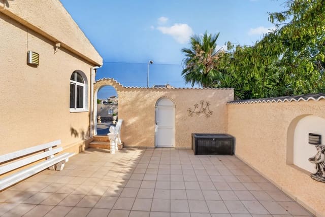 3 makuuhuone Huvila myytävänä paikassa San Luis, Torrevieja - 359 000 € (Ref: 9983406)
