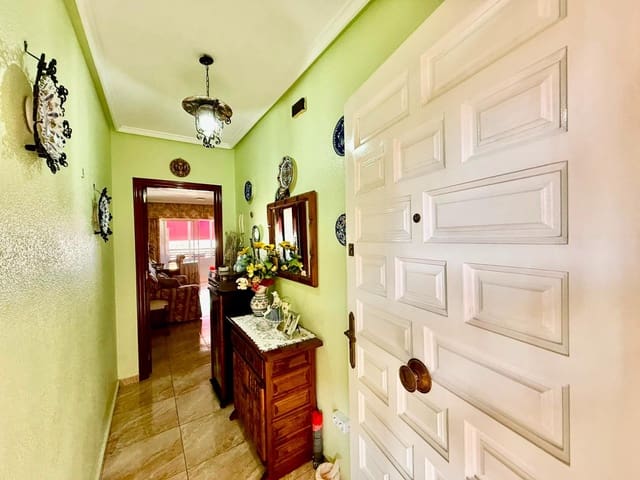 2 soveværelse Lejlighed til salg i Centro - Muelle Pesquero, Torrevieja - € 139.000 (Ref: 9983410)