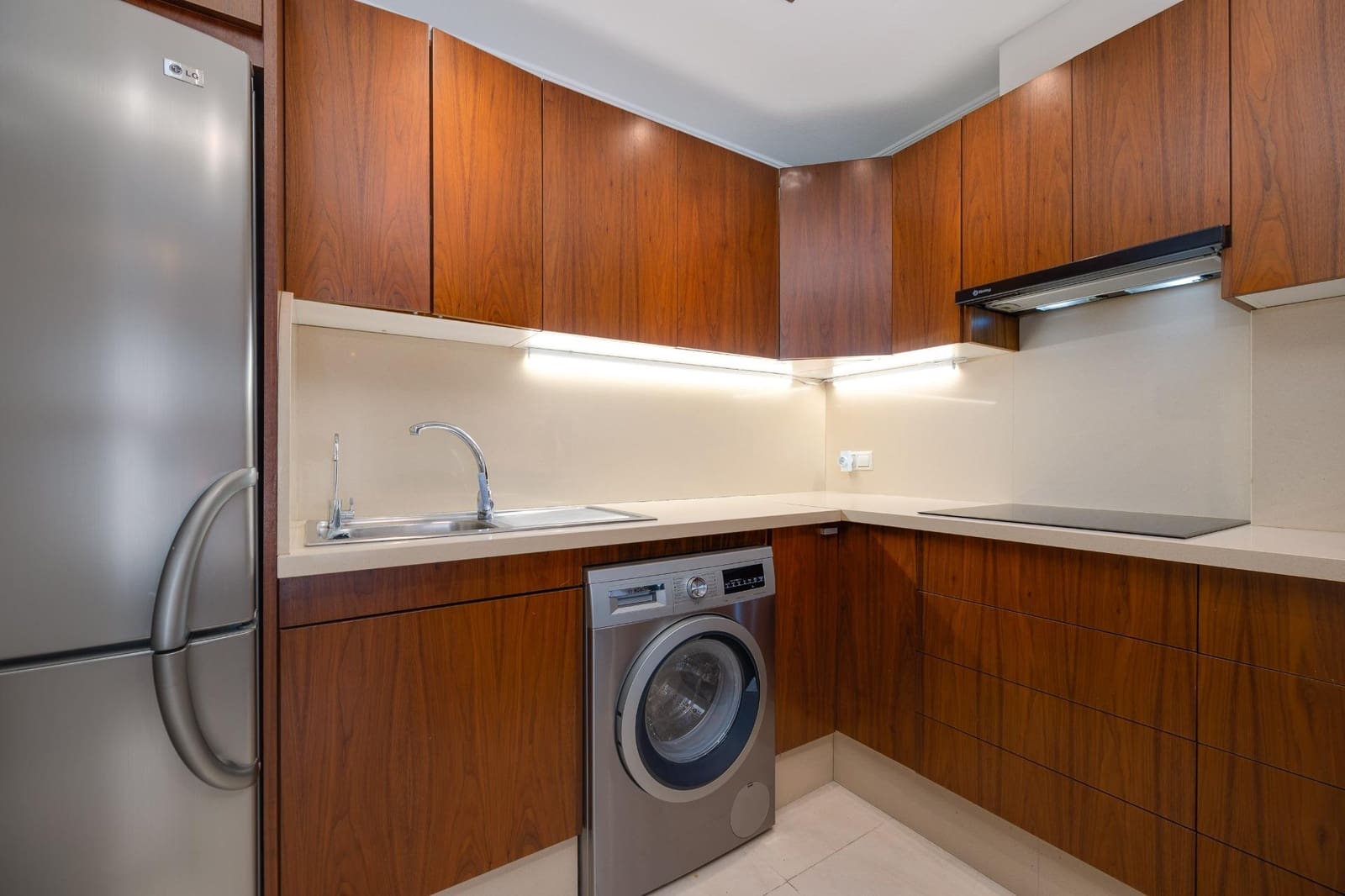 2 bedroom Apartment for sale in Torrevieja - € 169,900 (Ref: 9983412)
