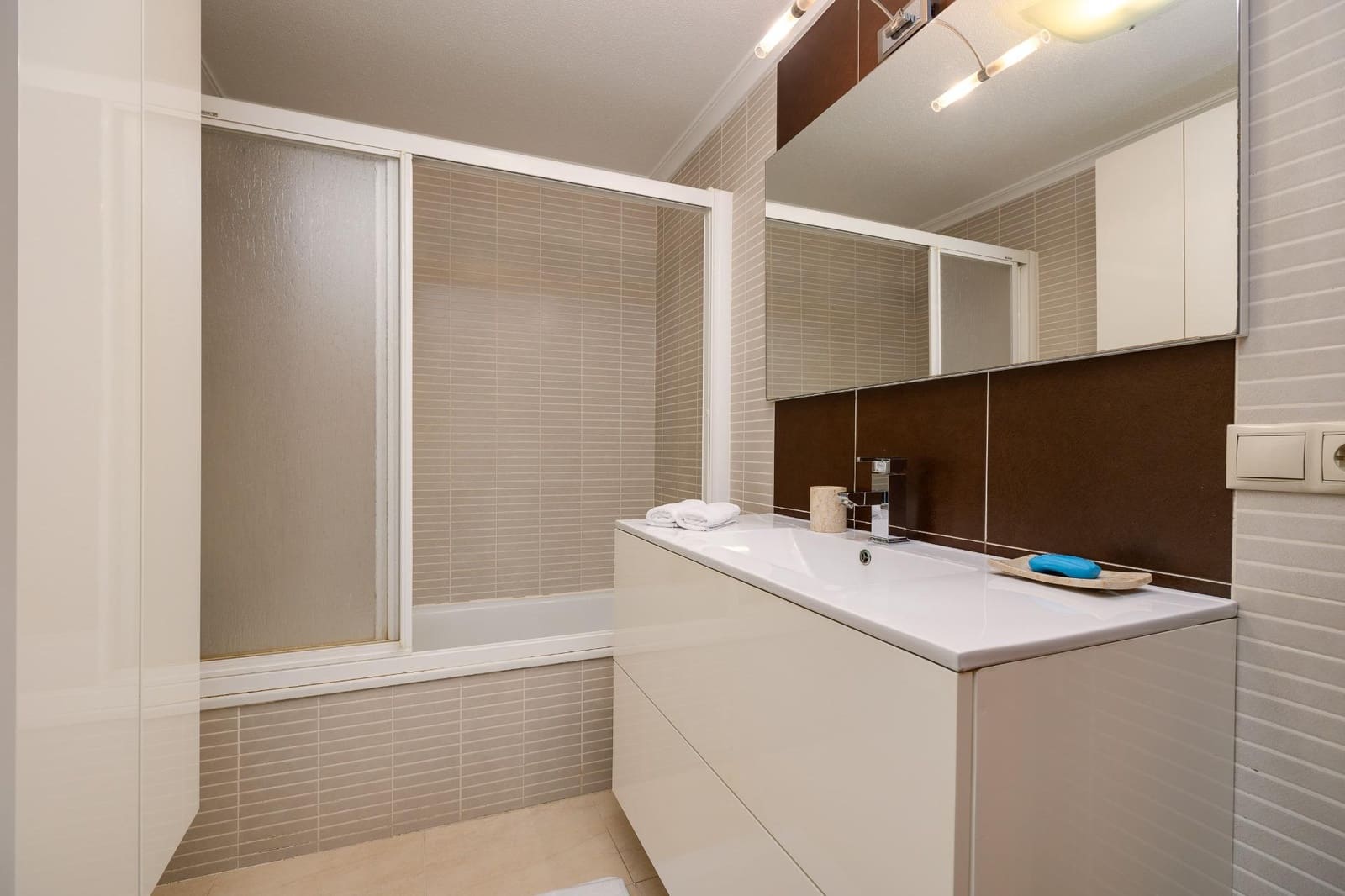 2 bedroom Apartment for sale in Torrevieja - € 169,900 (Ref: 9983412)