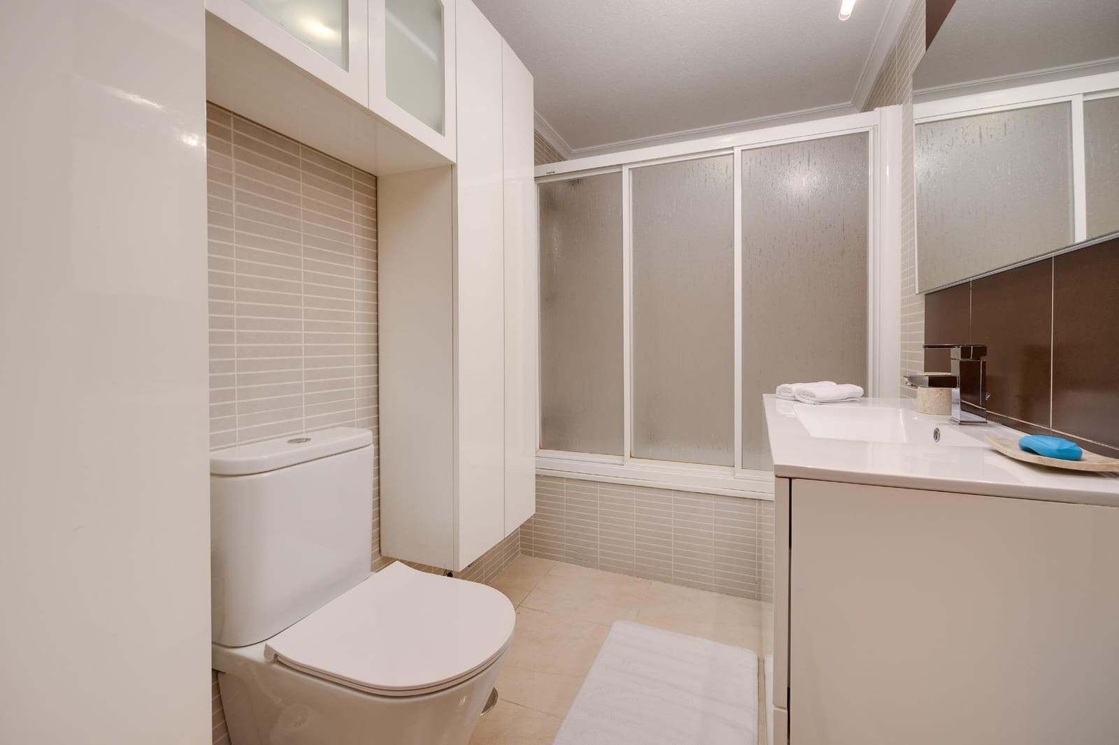2 bedroom Apartment for sale in Torrevieja - € 169,900 (Ref: 9983412)