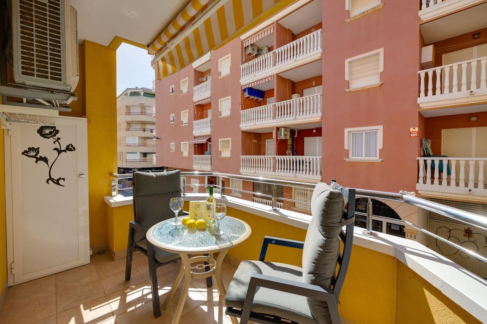 2 bedroom Apartment for sale in Torrevieja - € 169,900 (Ref: 9983412)