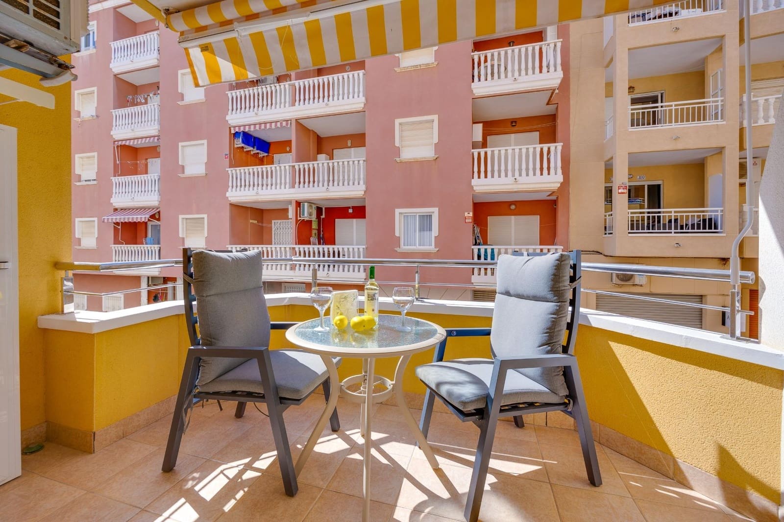 2 bedroom Apartment for sale in Torrevieja - € 169,900 (Ref: 9983412)