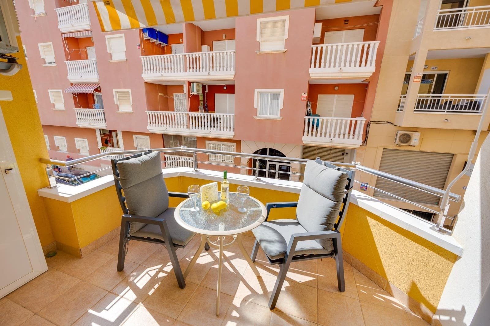 2 bedroom Apartment for sale in Torrevieja - € 169,900 (Ref: 9983412)