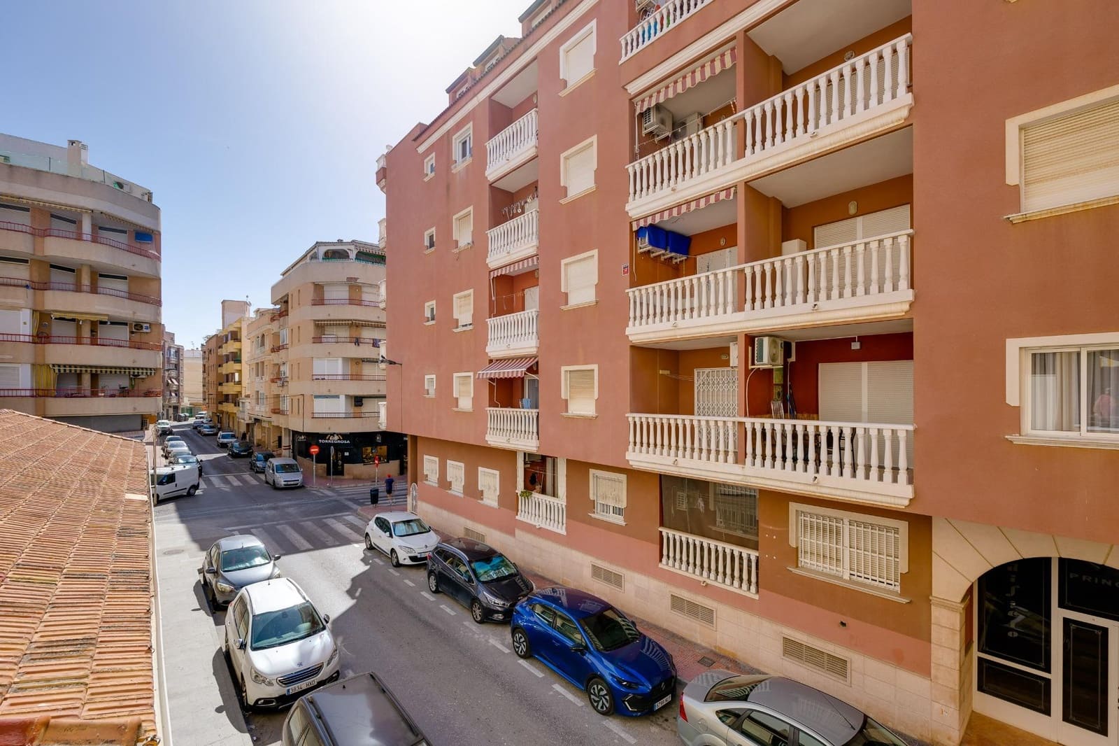 2 bedroom Apartment for sale in Torrevieja - € 169,900 (Ref: 9983412)
