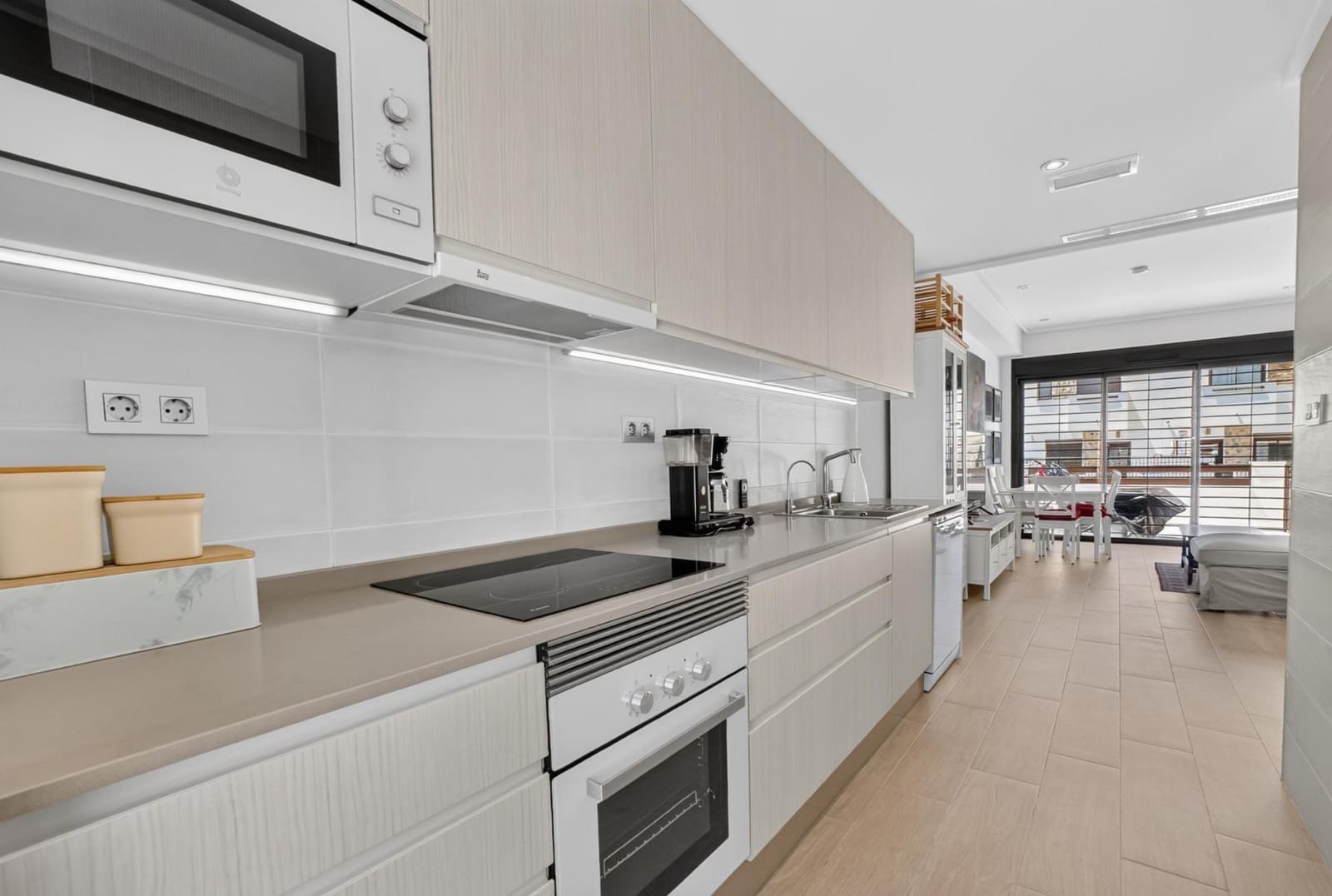 3 bedroom Townhouse for sale in Torrevieja - € 323,000 (Ref: 9983429)