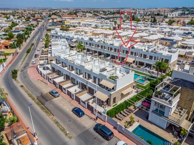 3 chambre Maison de Ville à vendre à El Chaparral - La Siesta - La Torreta, Torrevieja - 323 000 € (Ref: 9983429)
