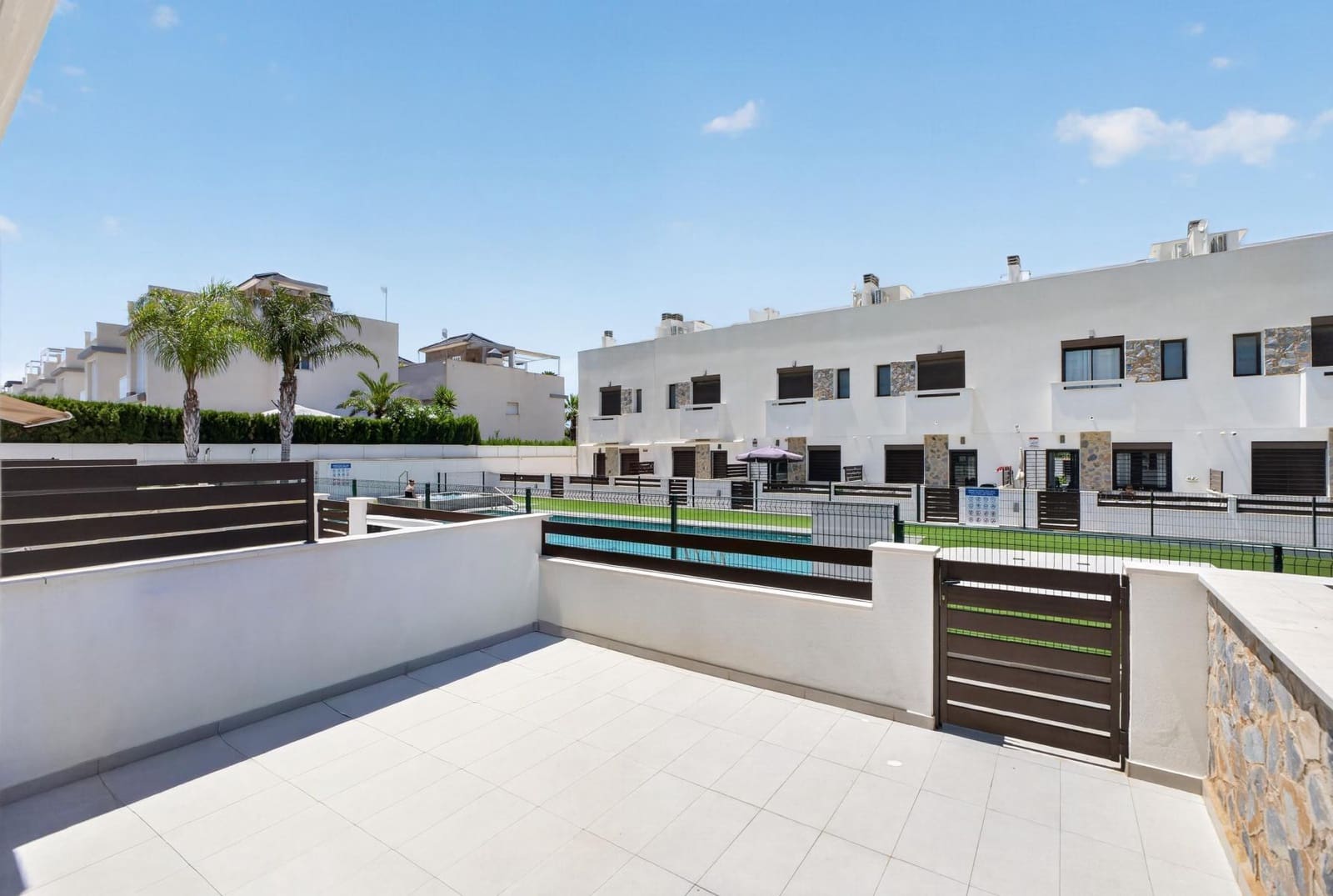 3 bedroom Townhouse for sale in Torrevieja - € 323,000 (Ref: 9983429)