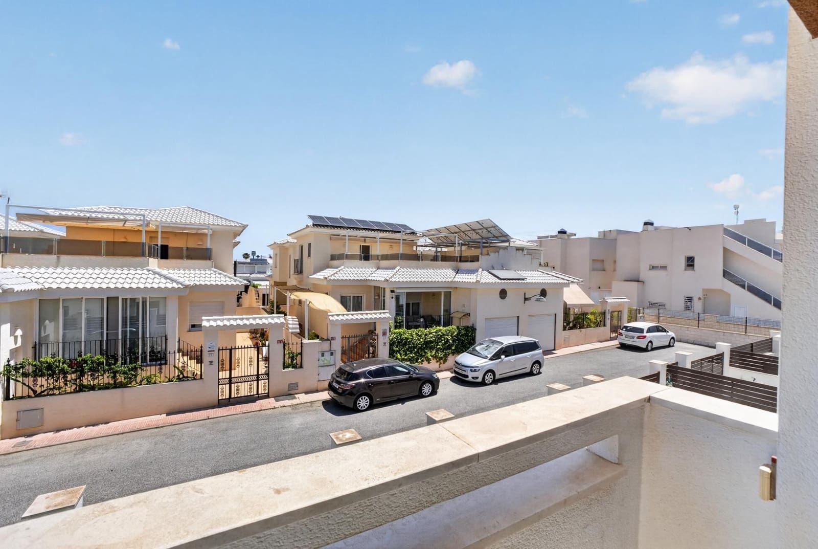 3 bedroom Townhouse for sale in Torrevieja - € 323,000 (Ref: 9983429)