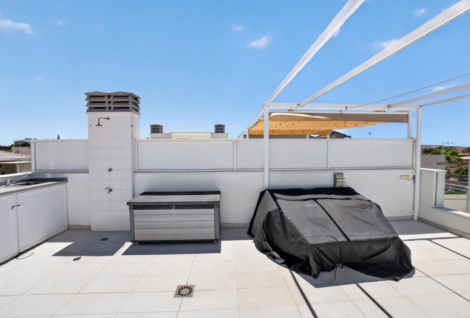 3 bedroom Townhouse for sale in Torrevieja - € 323,000 (Ref: 9983429)