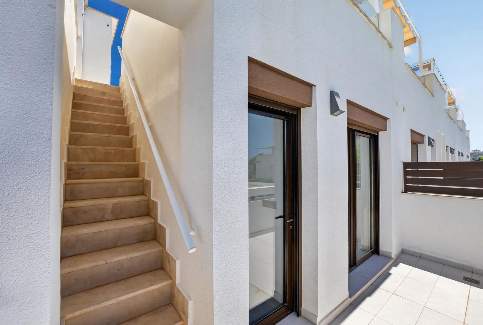 3 bedroom Townhouse for sale in Torrevieja - € 323,000 (Ref: 9983429)
