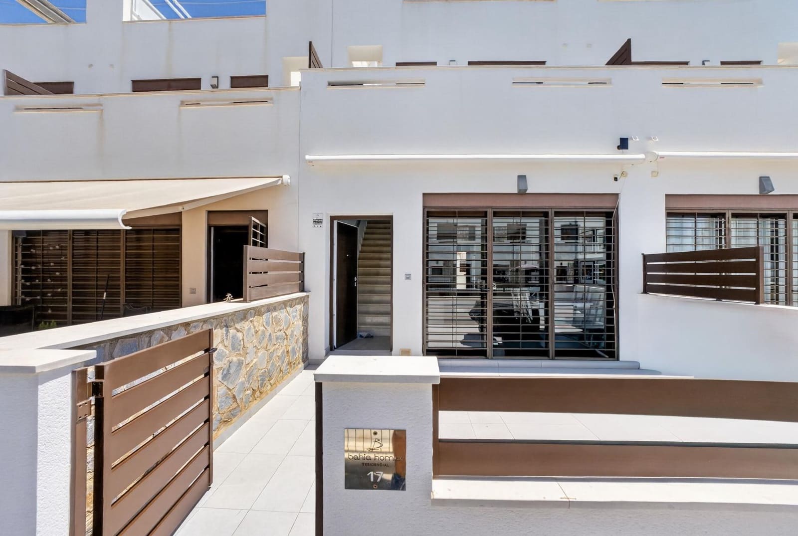 3 bedroom Townhouse for sale in Torrevieja - € 323,000 (Ref: 9983429)