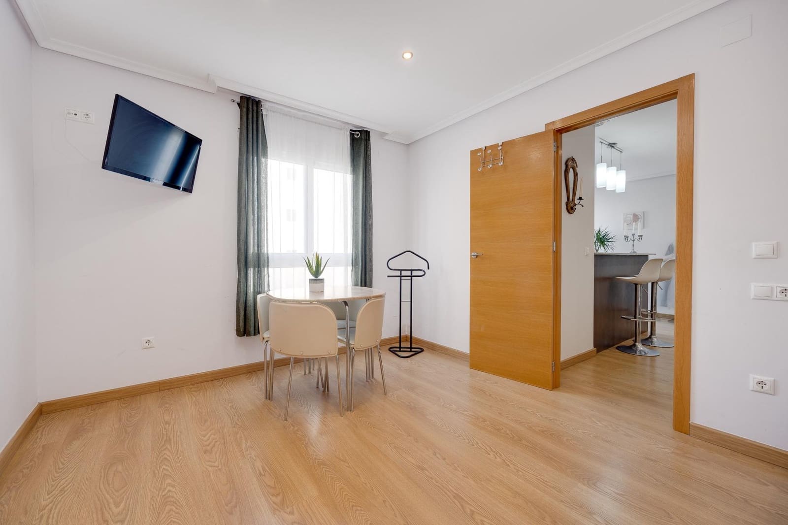 2 slaapkamer Appartement te koop in Torrevieja - € 159.900 (Ref: 9983433)