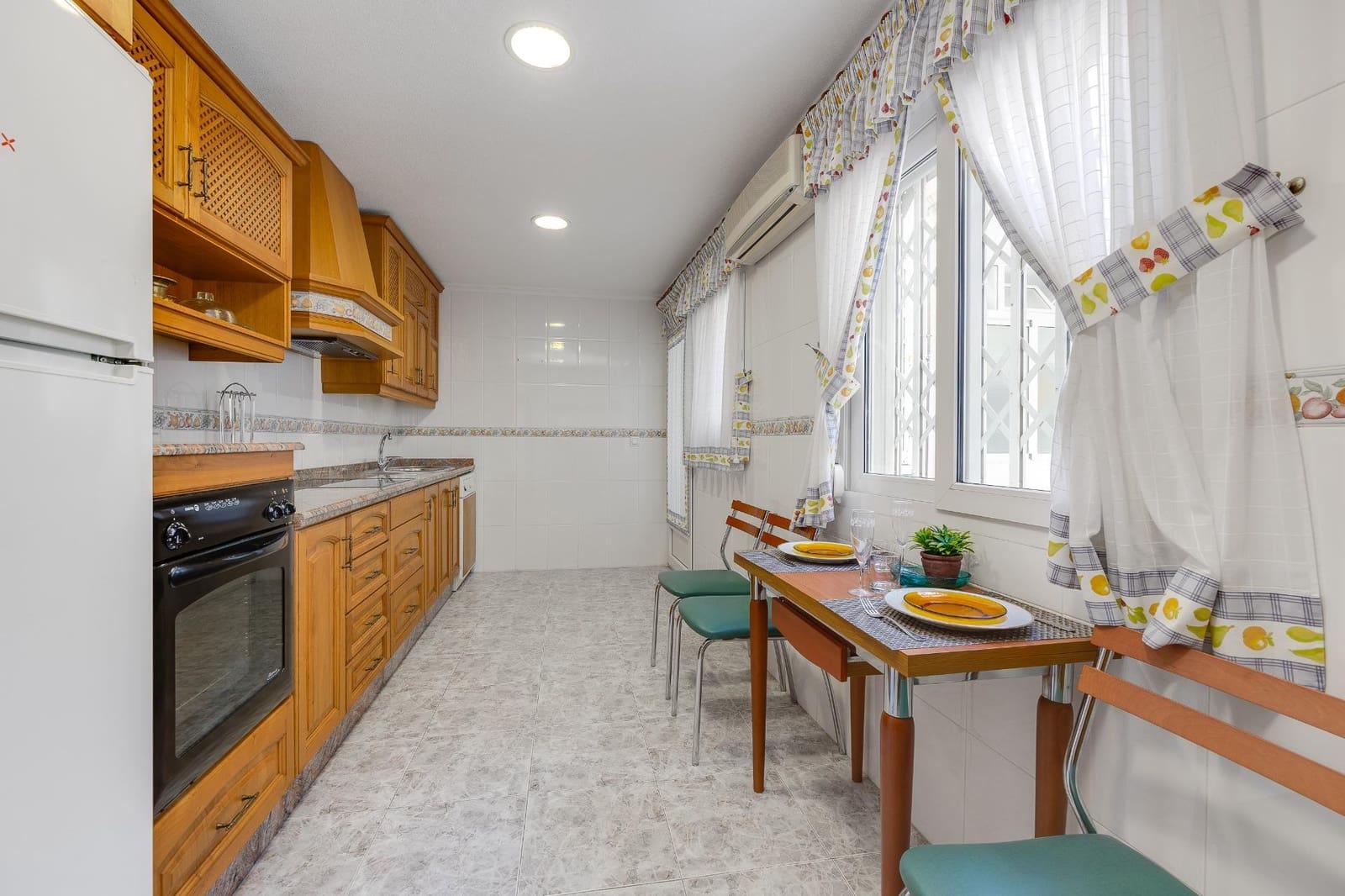 2 soverom Penthouse til salgs i Torrevieja - € 199 900 (Ref: 9983436)