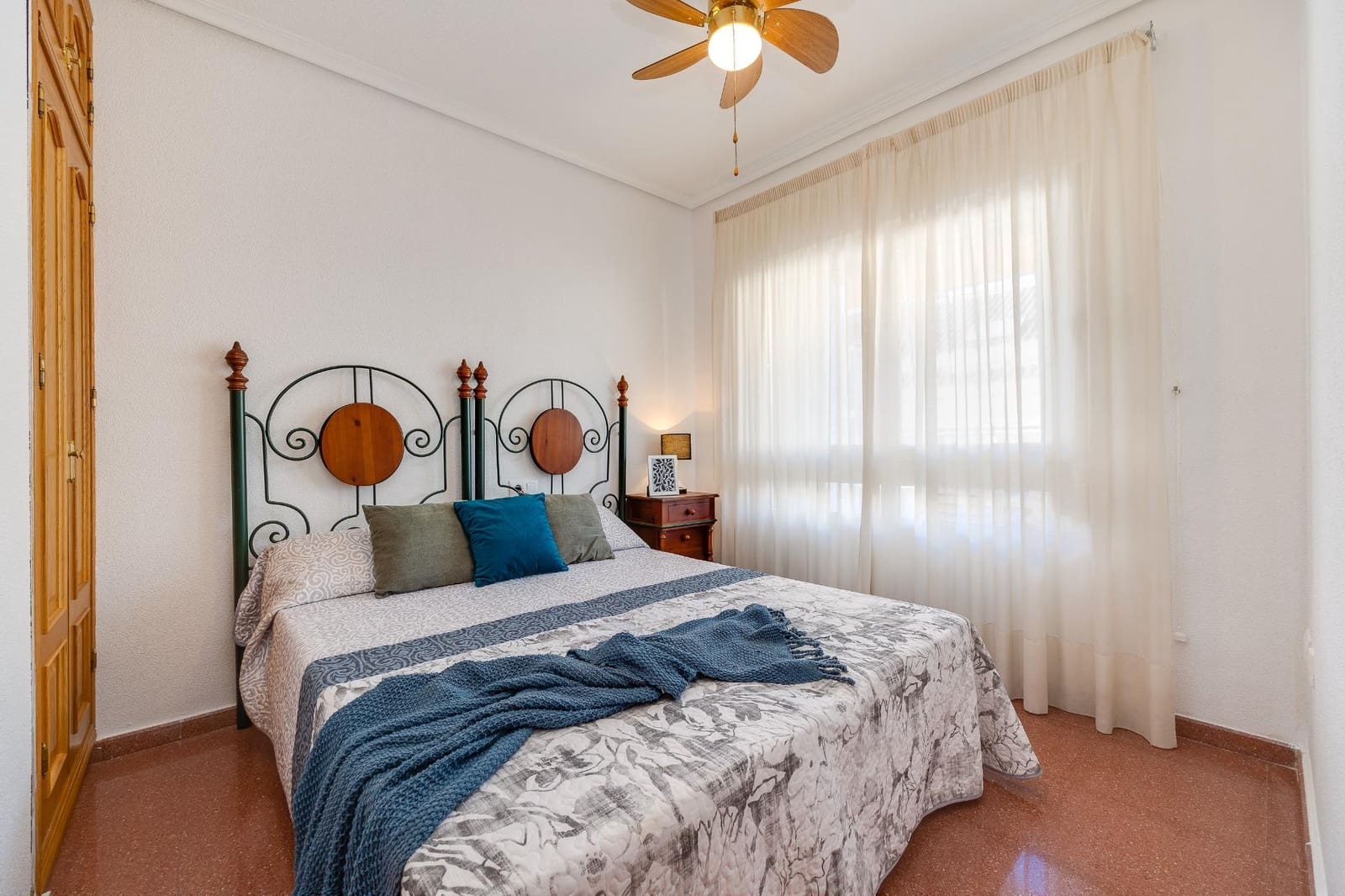 2 soverom Penthouse til salgs i Torrevieja - € 199 900 (Ref: 9983436)