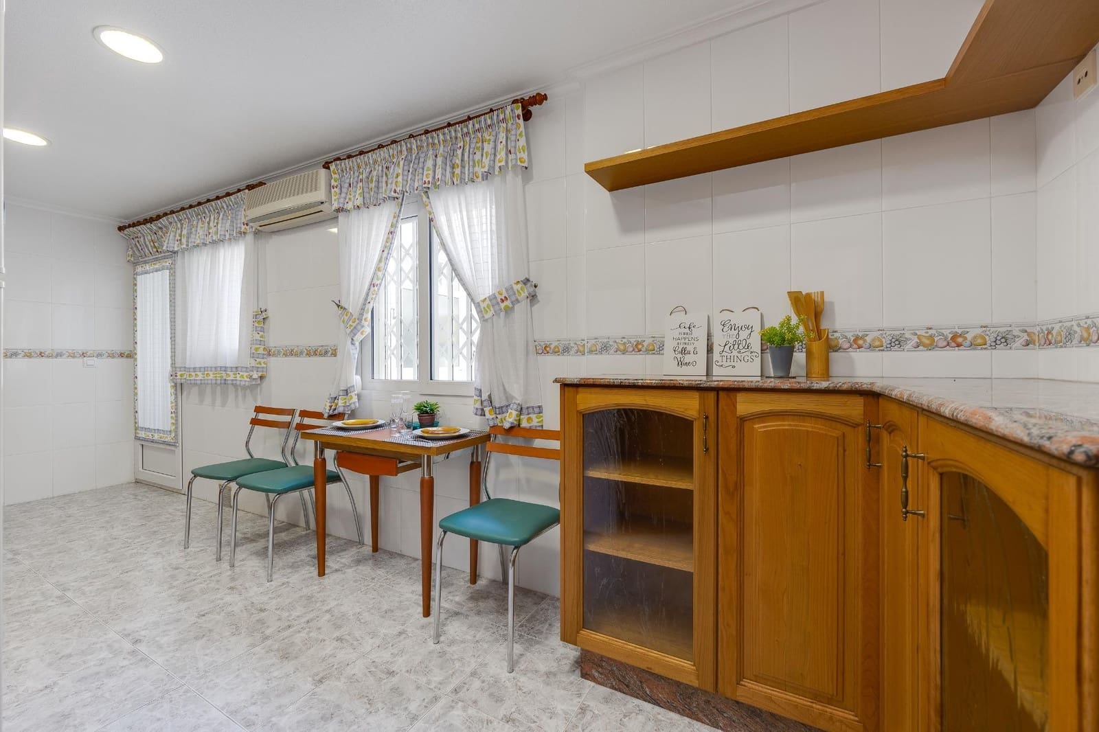 2 soverom Penthouse til salgs i Torrevieja - € 199 900 (Ref: 9983436)