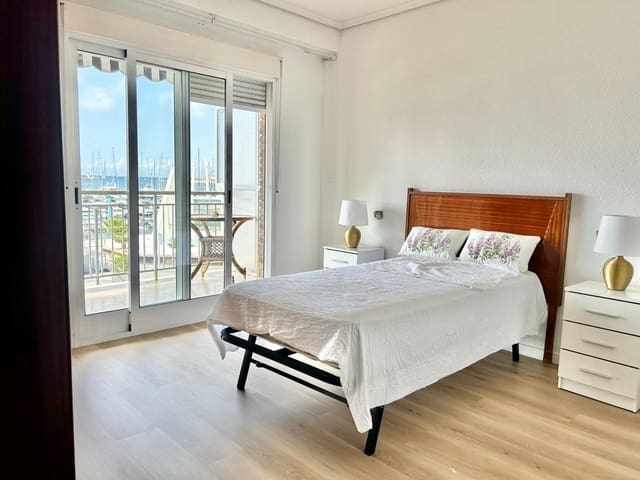4 slaapkamer Appartement te koop in Centro - Muelle Pesquero, Torrevieja - € 380.000 (Ref: 9983437)