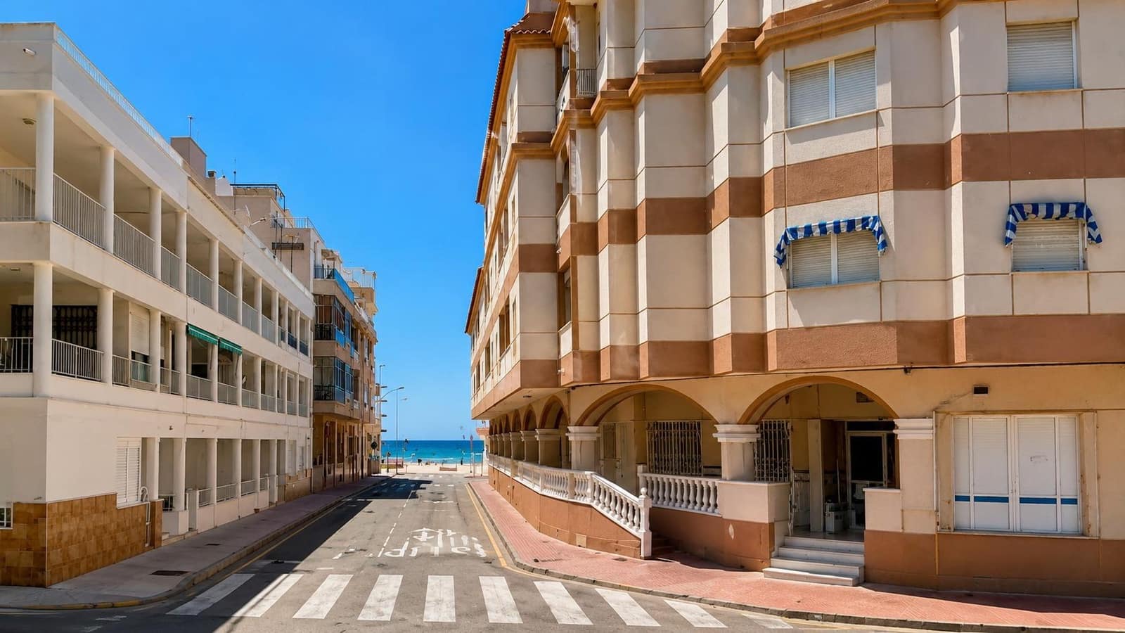 2 sovrum Lägenhet till salu i Torrevieja - 129 900 € (Ref: 9983438)