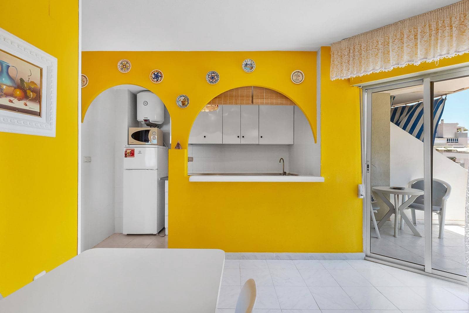 1 sovrum Lägenhet till salu i Torrevieja - 143 900 € (Ref: 9983439)