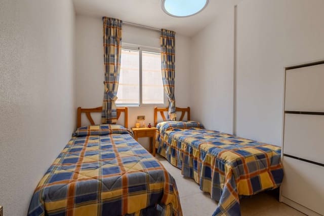 2 soveværelse Lejlighed til salg i Centro - Muelle Pesquero, Torrevieja - € 139.000 (Ref: 9983450)