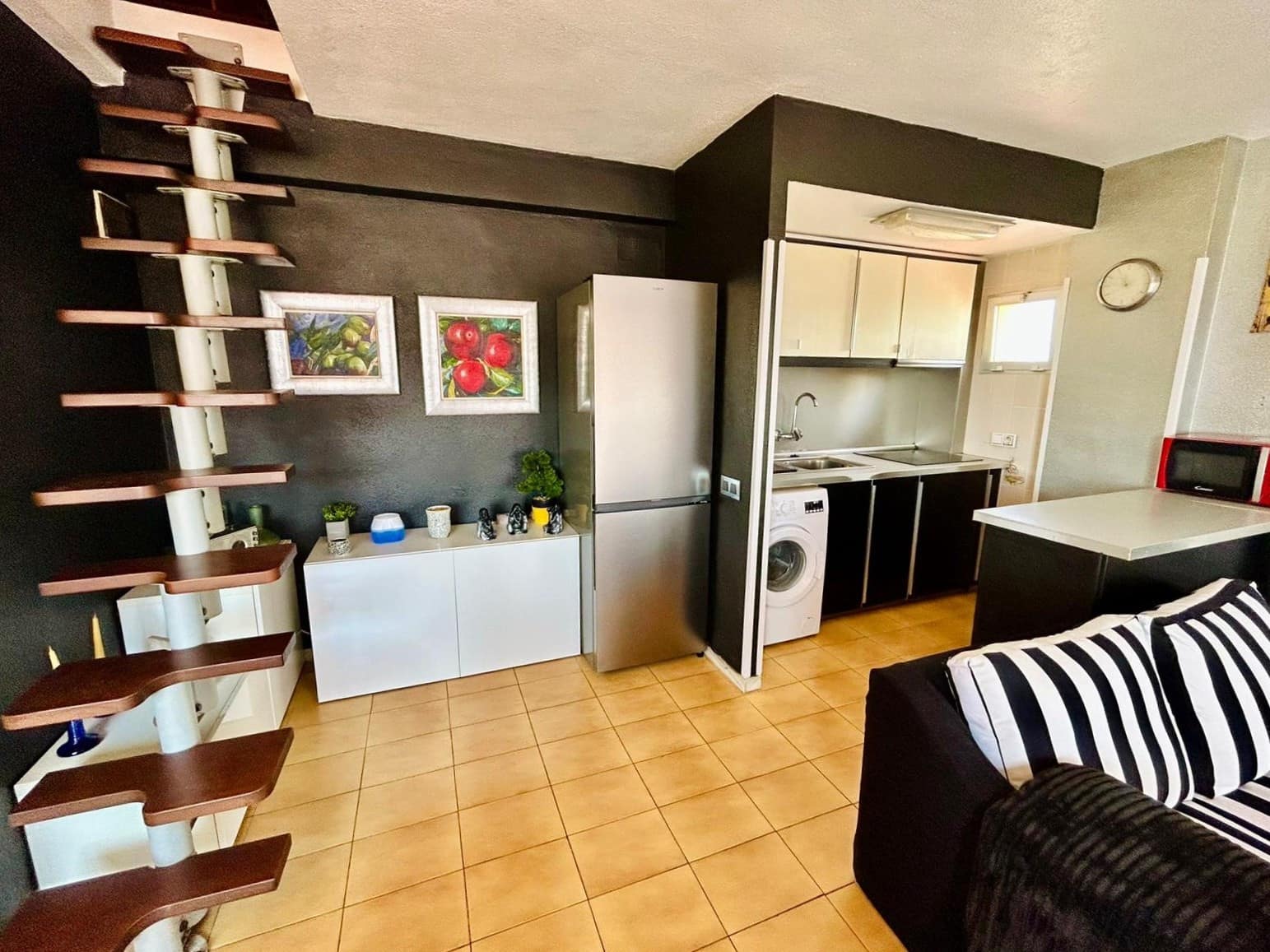 1 slaapkamer Appartement te koop in La Veleta - € 159.000 (Ref: 9983468)