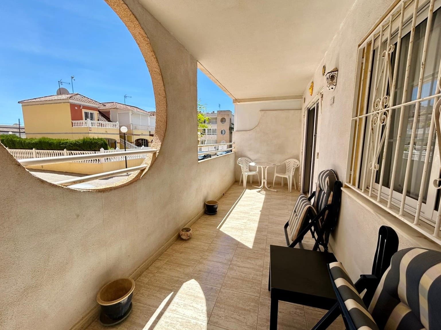 2 soverom Leilighet til salgs i Torrevieja - € 116 950 (Ref: 9983469)