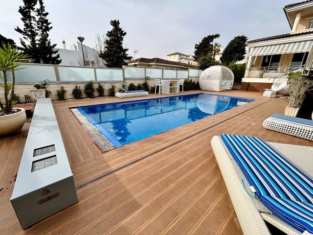 5 Zimmer Villa zu verkaufen in La Mata, Torrevieja - 1.117.000 € (Ref: 9983470)