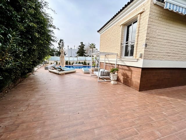 5 Zimmer Villa zu verkaufen in La Mata, Torrevieja - 1.117.000 € (Ref: 9983470)