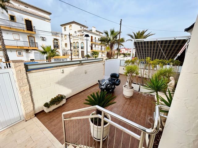 5 Zimmer Villa zu verkaufen in La Mata, Torrevieja - 1.117.000 € (Ref: 9983470)